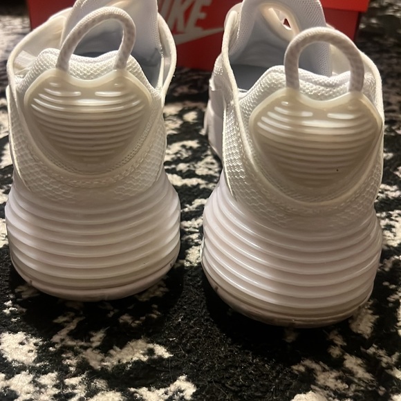 Nike air max 2090 youth size 7 white - Picture 4 of 9